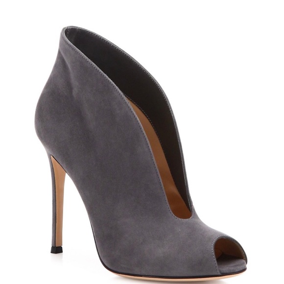 Gianvito Rossi Shoes - NWOB Gianvito Rossi Vamp Suede Booties size 38